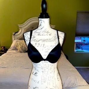 Victoria Secrets PINK bra. Front-clasp. Rainbow 🌈 straps.